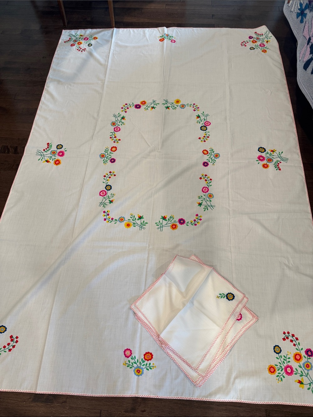 Vintage White Table Linen with Pink, Yellow, Blue & Green Floral Embroidery - Picture 2 of 9